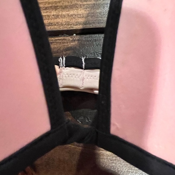 Victoria’s Secret coral striped bikini top size 34D, GUC, see pics, swimwear - Picture 3 of 8